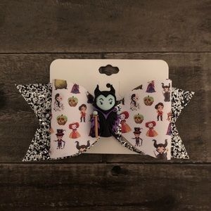 Disney’s Malificent bow